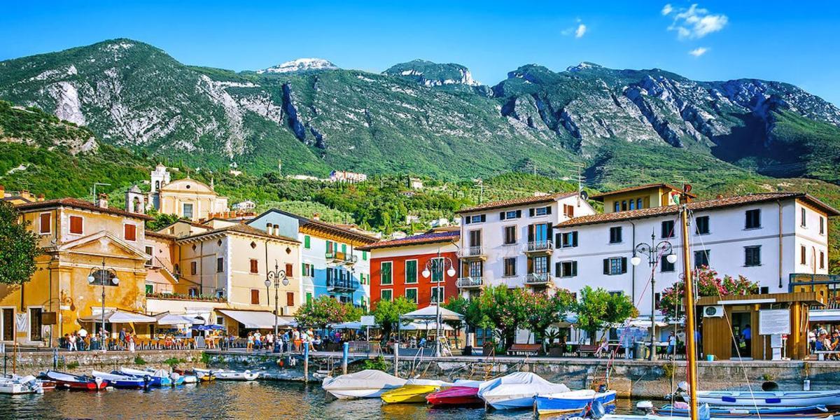 Hotel Gabbiano - Garda Lake Collection Buitenkant foto
