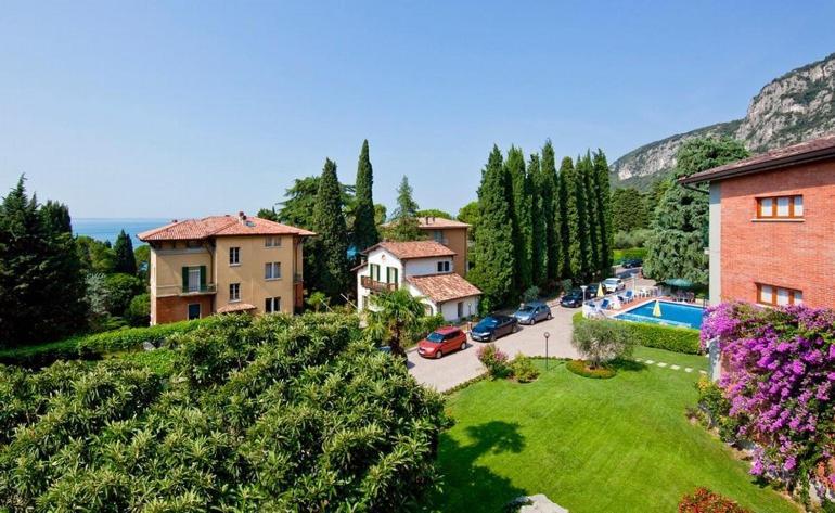 Hotel Gabbiano - Garda Lake Collection Buitenkant foto